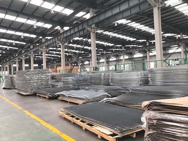 सुविधाजनक निर्यात के लिए मॉड्यूलरीकरण दो घटक गोंद छिड़काव उपकरण 4