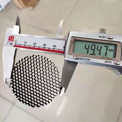 3.2 मिमी सेल साइज हनीकब ग्रिड हनीकब लोवर फॉर एलईडी लाइट एंटी ग्लेयर
