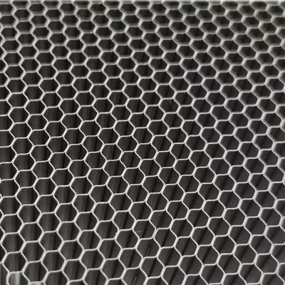 गुणवत्ता  304 Stainless Steel Honeycomb Core For Water Air Flow Straightener कारखाना