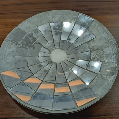 1500*1800mm आकार के एल्यूमीनियम हनीकॉम्ब पैनलों का उपयोग सौर पैनलों पर किया जाता है