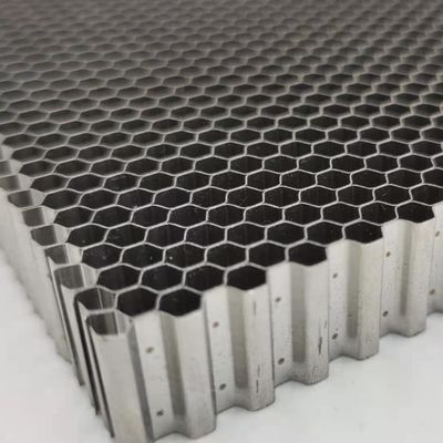 ऑटो रेडिएटर के लिए 10 मिमी स्टेनलेस हनीकॉम कोर 100x60 मिमी 300x300 मिमी